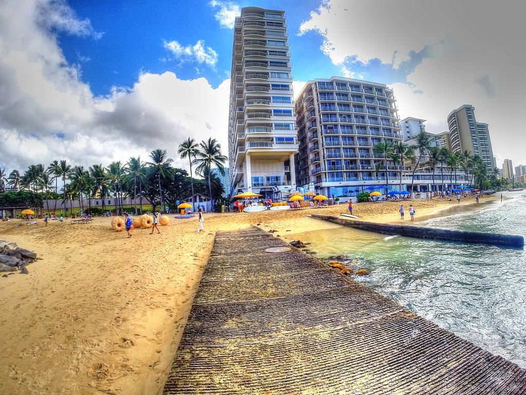 Waikiki Shore 515 Beachfront & Upgrade Appartamento Honolulu Esterno foto