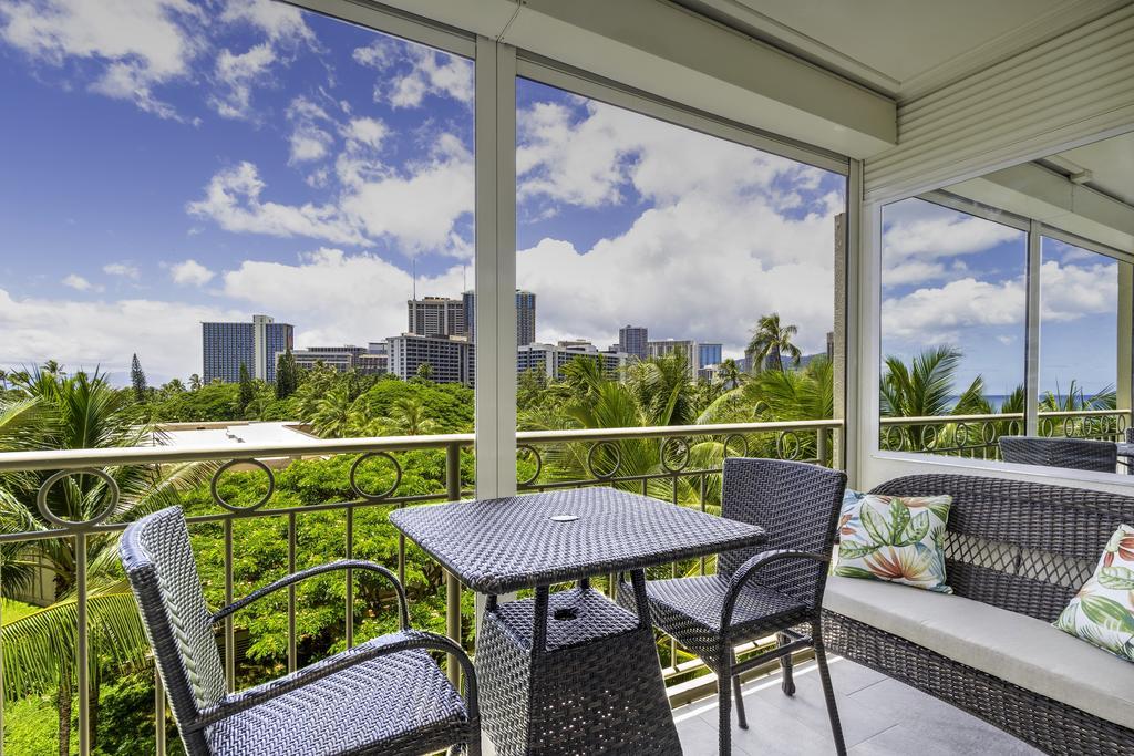 Waikiki Shore 515 Beachfront & Upgrade Appartamento Honolulu Esterno foto